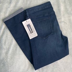 NWT Calvin Klein Womens Slim Boyfriend Jeans